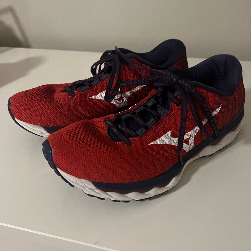 Mizuno womens running shoes